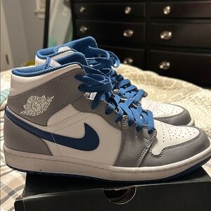 Nike Air Jordan 1 Mid Cemet Grey/White/True Blue